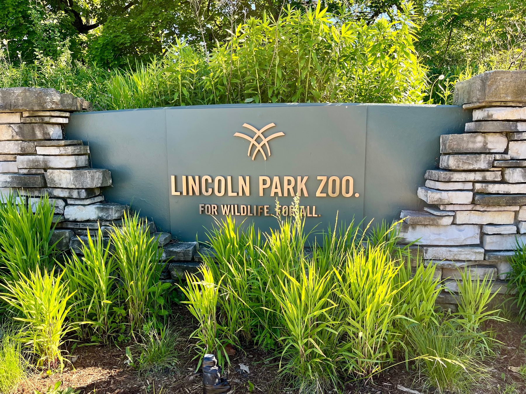 Lincoln Park Zoo entrance sign